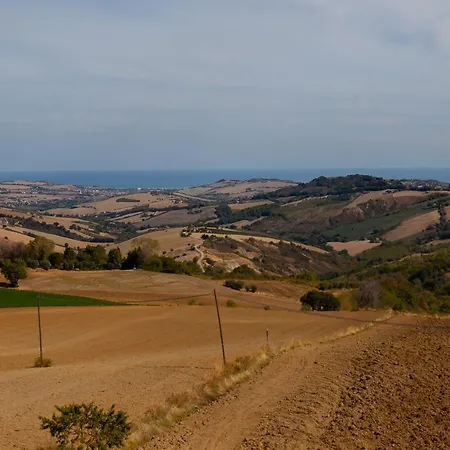 Dom wakacyjny Casa Vacanze Nelle Colline Marchigiane Monterubbiano